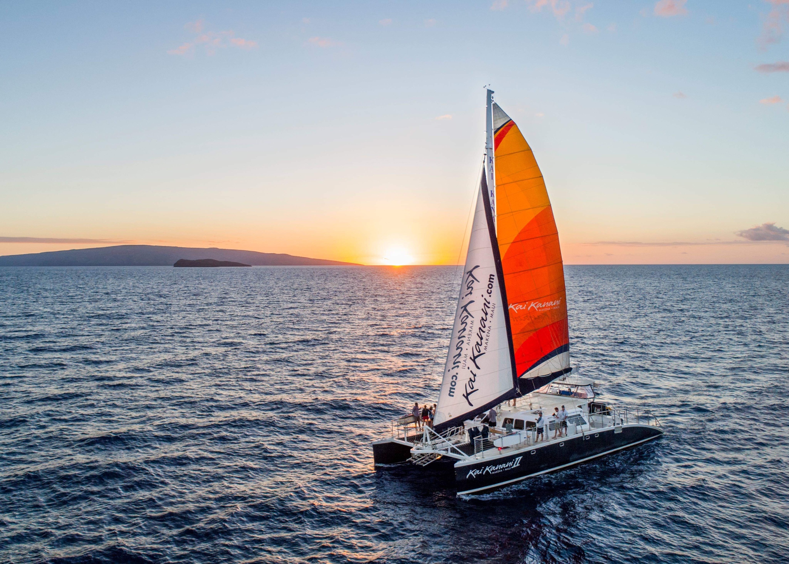Sunset Sailing Tour | Kai Kanani in Wailea, HI